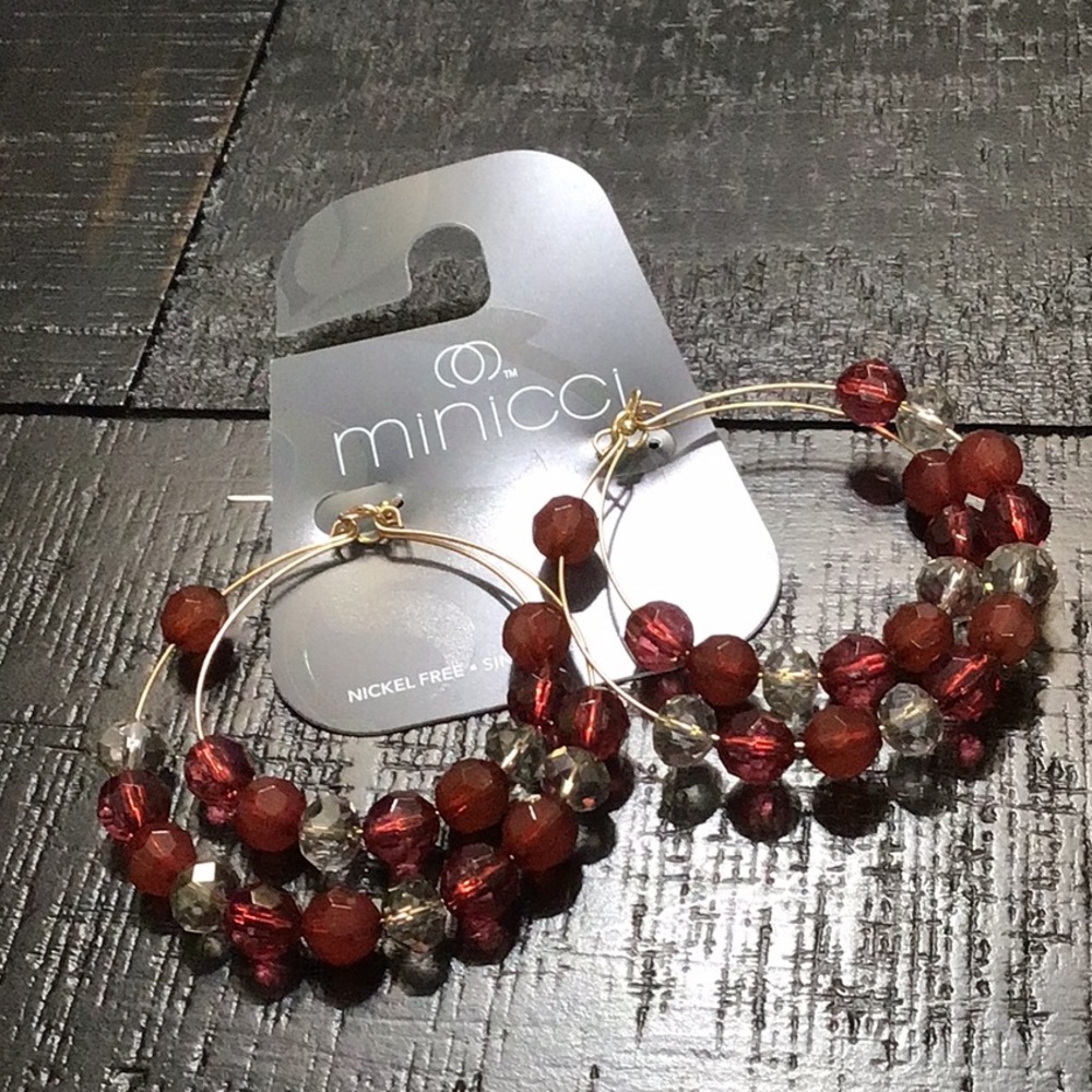 NWT!  Minicci Gorgeous Red & Gold Tone Pierced Beaded Earrings!